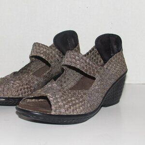 Bernie Mev Open Toes Shoes US 9.5